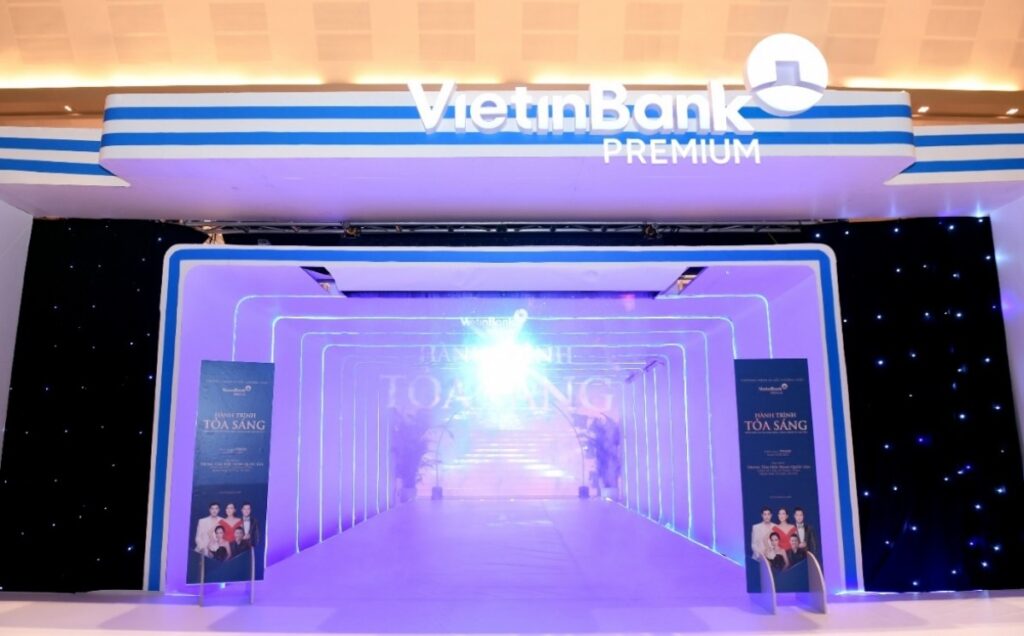 Tổ chức sự kiện Hành trình tỏa sáng Vietinbank